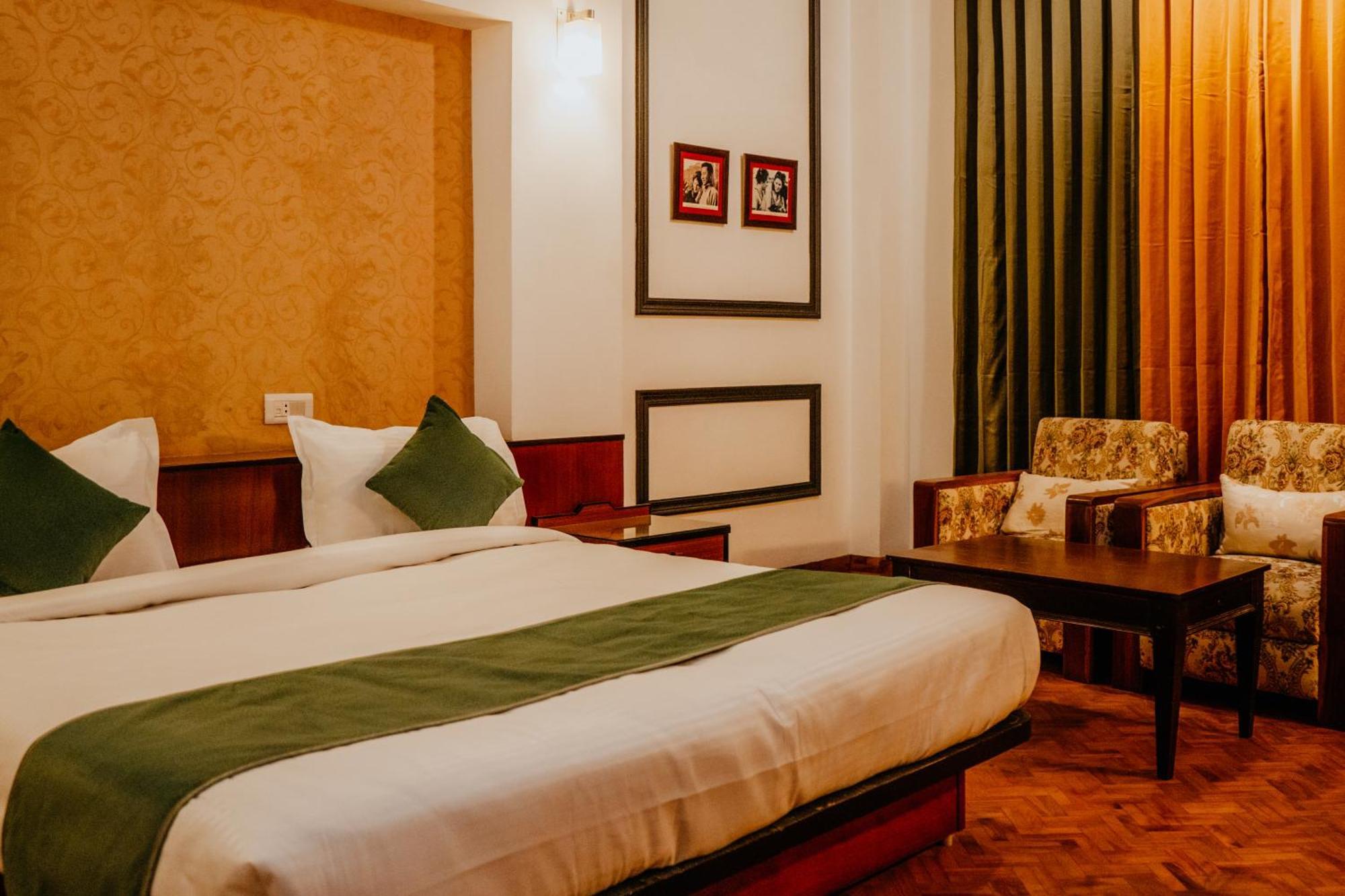 ホテル Tashi Palace ガントク エクステリア 写真